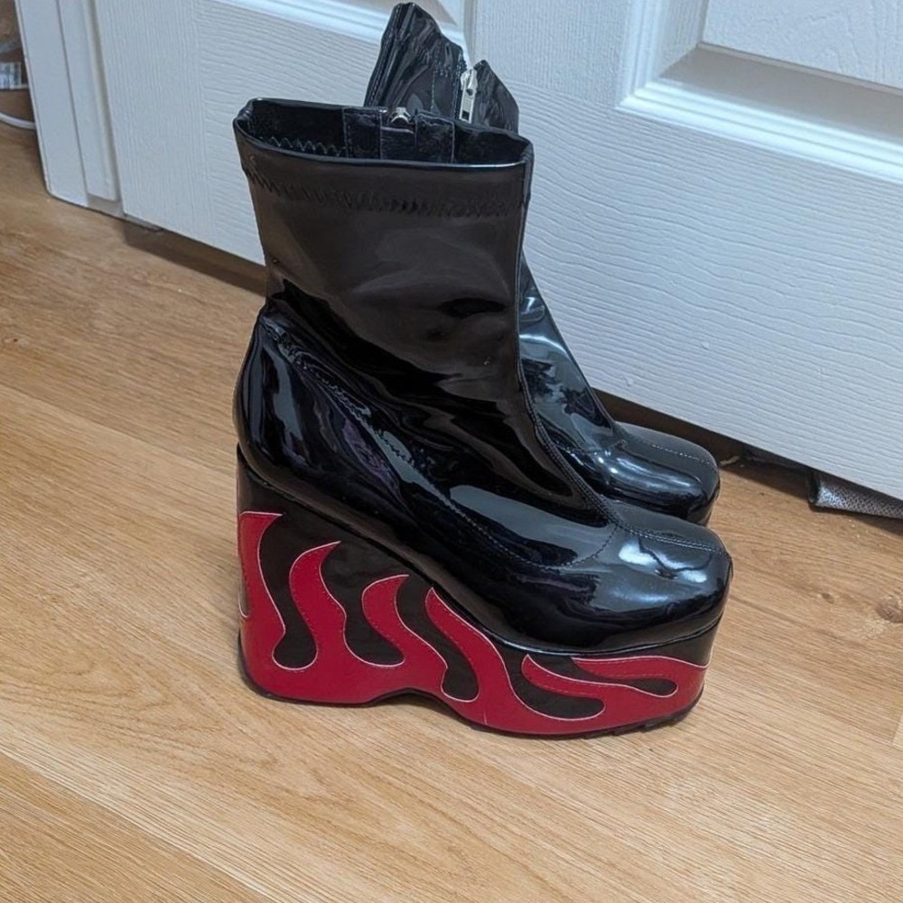 Rare Dolls Kill La Moda Flame Platform Boots Women 6‎ Black Red Good Patent Y2K